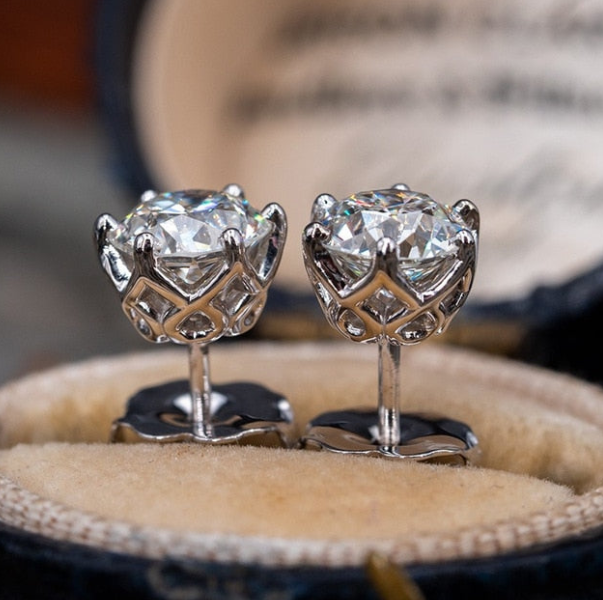 Suytable Moissanite 0.5-1 Carat D Color s925 Stud Unisex Earrings