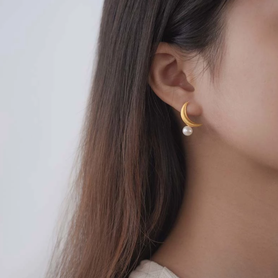 Natural Pearl Moon Stud Earrings