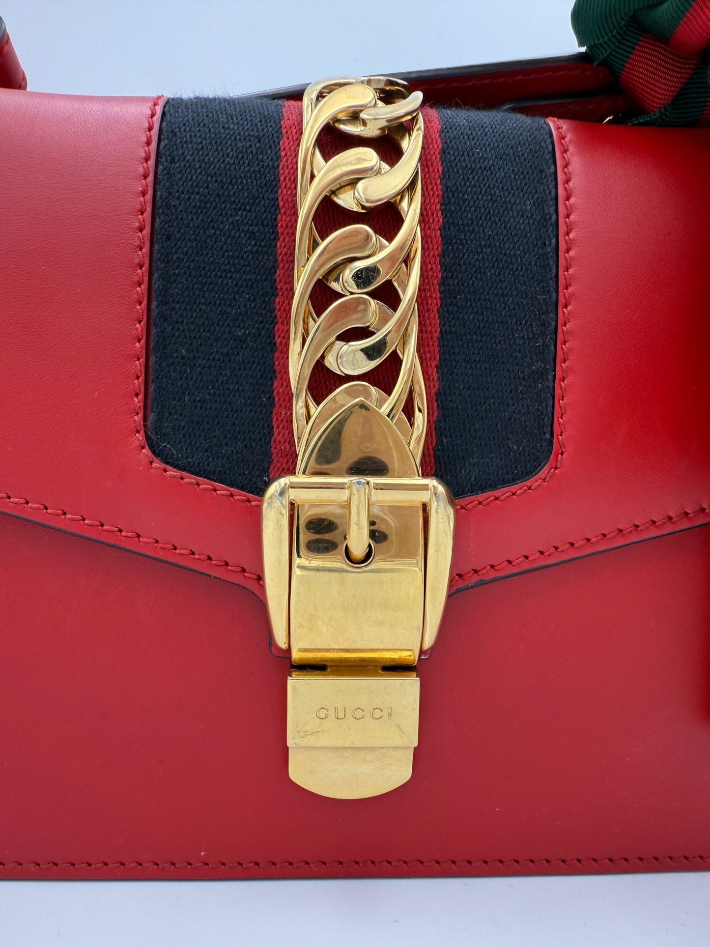 GUCCI SYLVIE Red Handbag