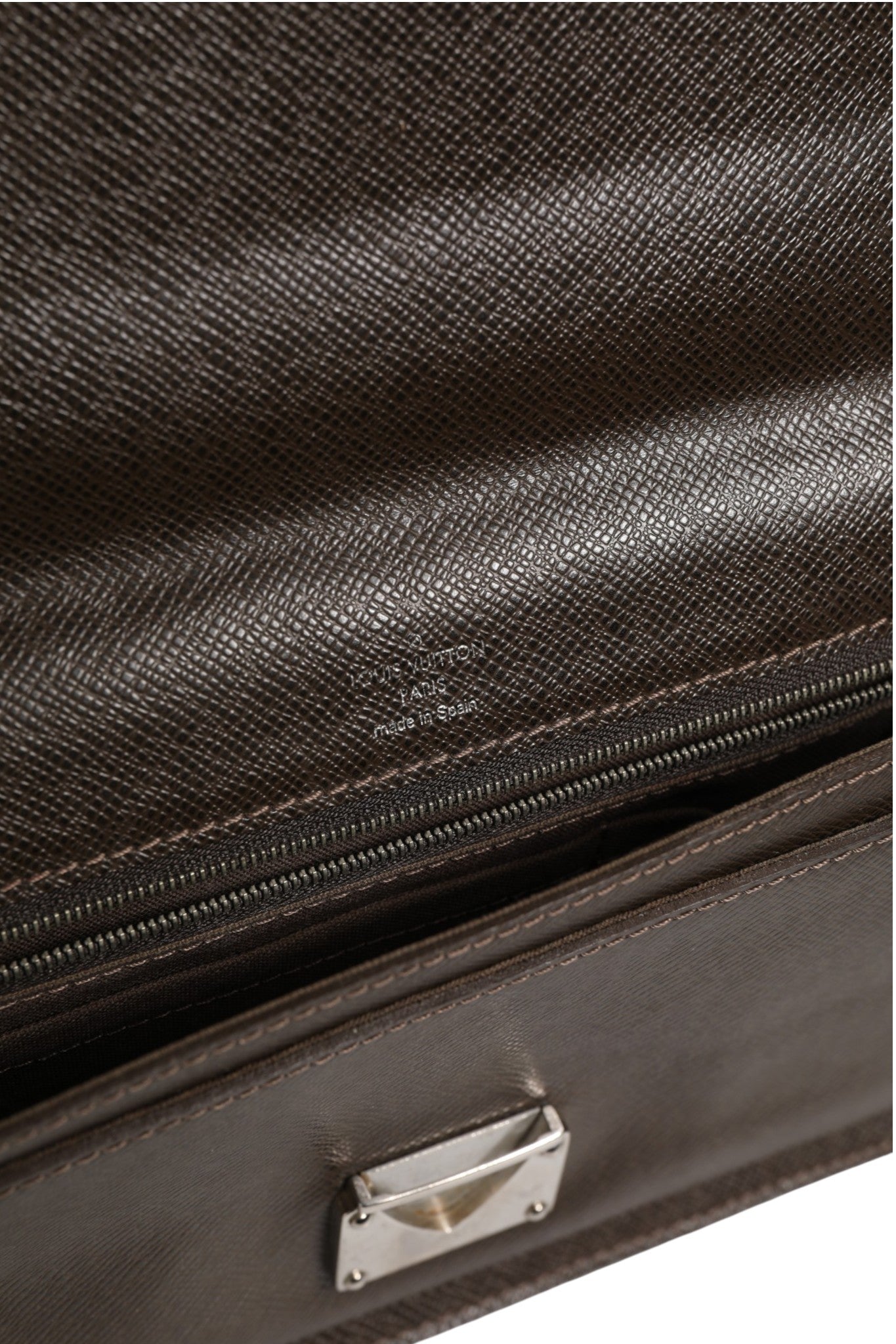Belaia Clutch Taiga Leather