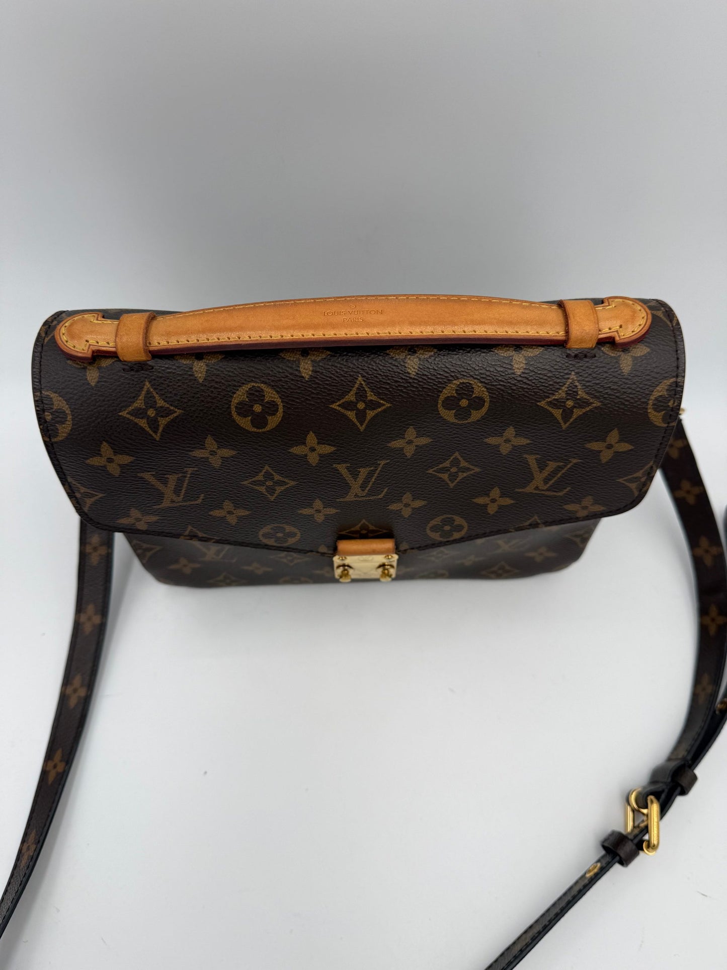 LOUIS VUITTON METIS Monogram with Shoulder Strap