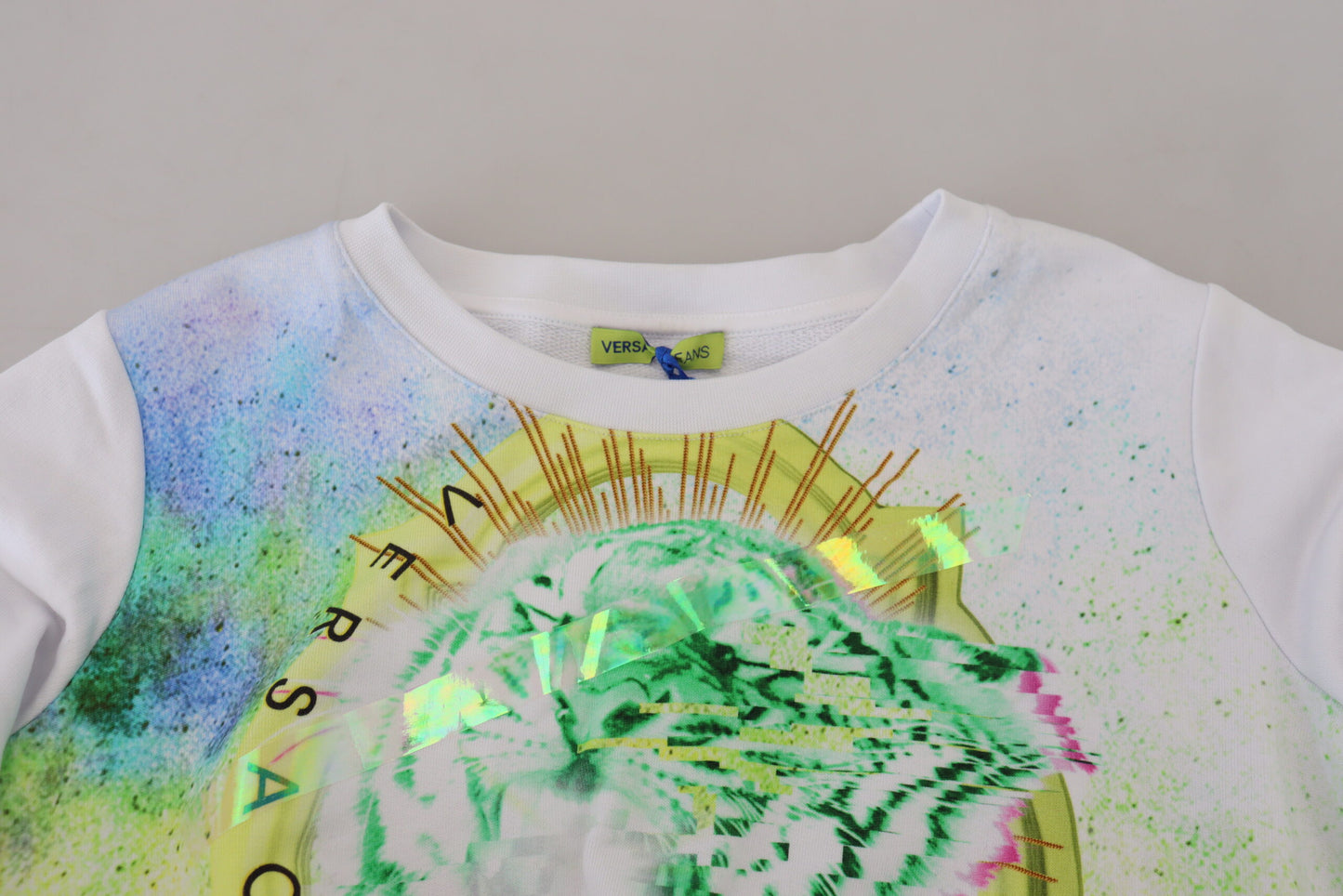 White Graphic Print Long Sleeves Sweater