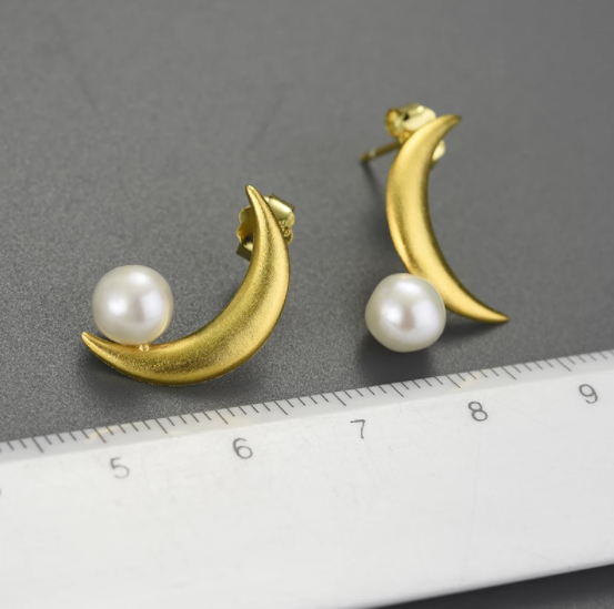 Natural Pearl Moon Stud Earrings