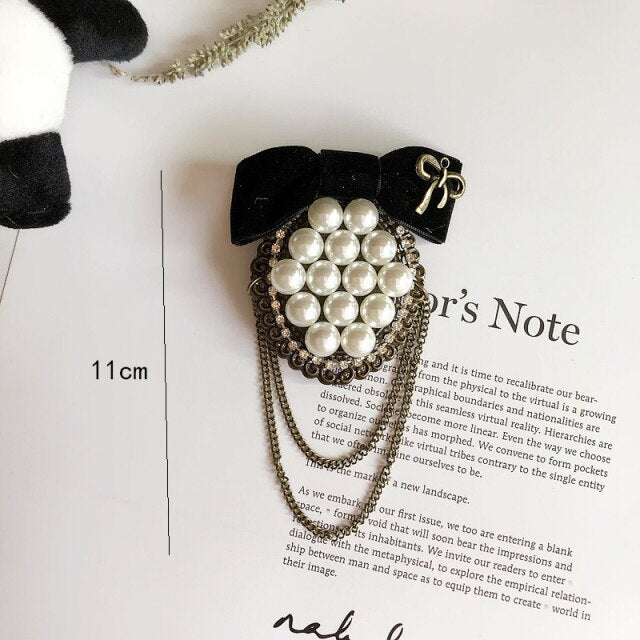 Vintage Accessory Lapel Pins and Brooches