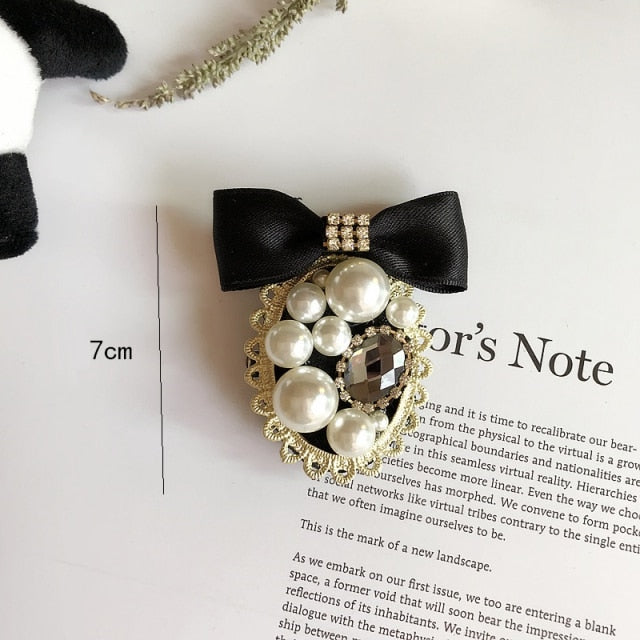 Vintage Accessory Lapel Pins and Brooches