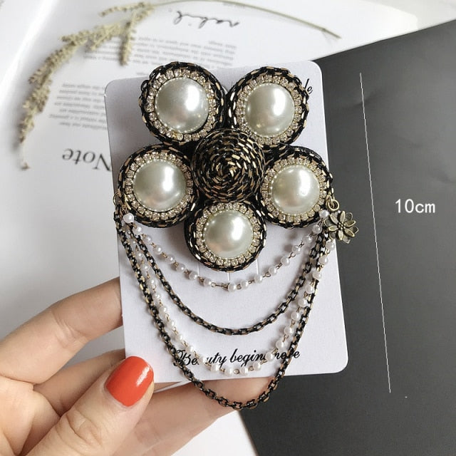 Vintage Accessory Lapel Pins and Brooches